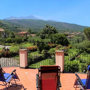 Vulcano, Tra L'etna E Il Mare , Zafferana Etnea Italia