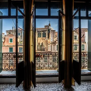Savoia E Jolanda , Venecia Italia